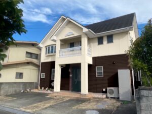 パイオニア・ブロークンホワイト
高松市　外壁塗装　ツートンカラー